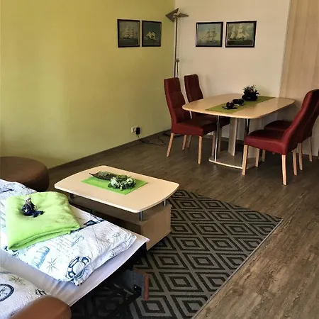 Ferienwohnung Direkt Am Ryck- Naehe Uni Und Kliniken Greifswald Exterior photo